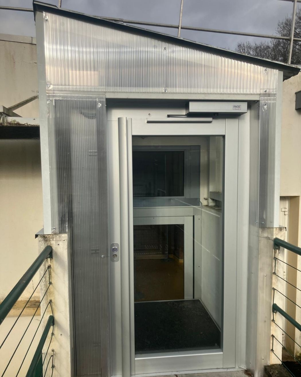 Cabine d'élévateur de personne