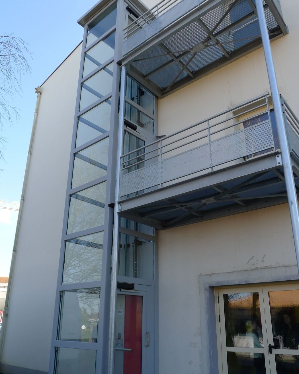 Élévateur compact pour habitation